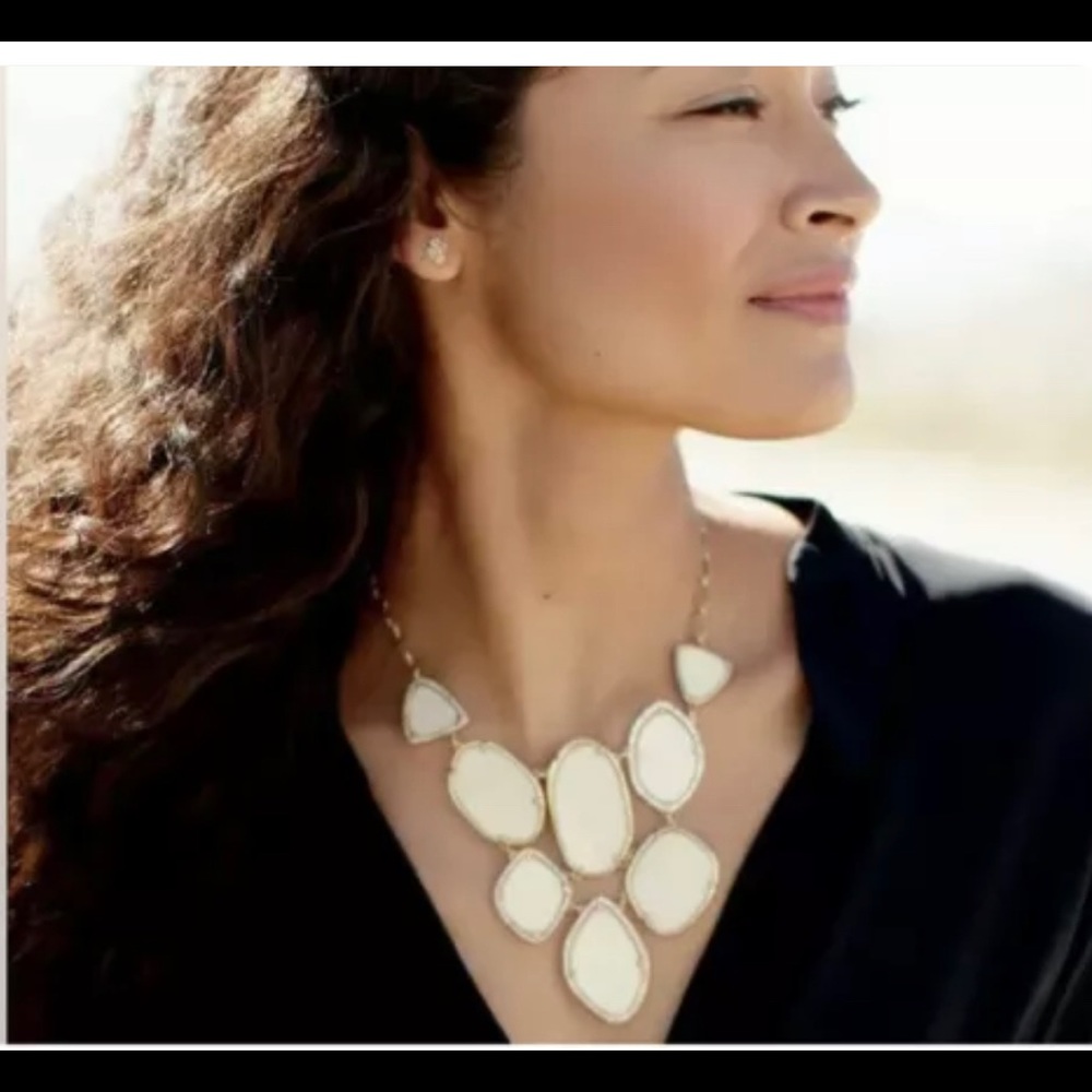 Stella & Dot Fiona Bib Necklace